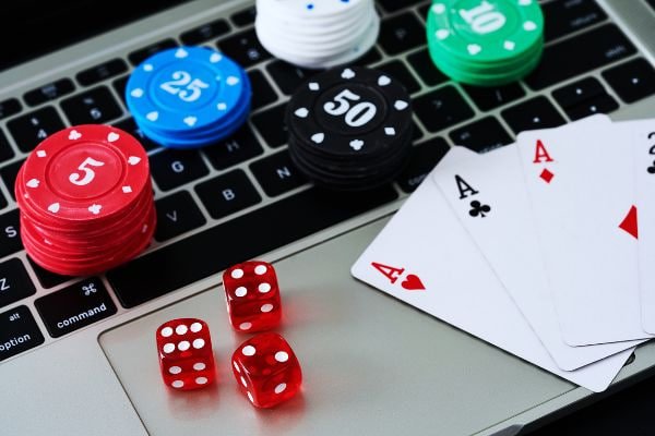 Betting guide hero showing 888bet mobile sports access for Bangladesh